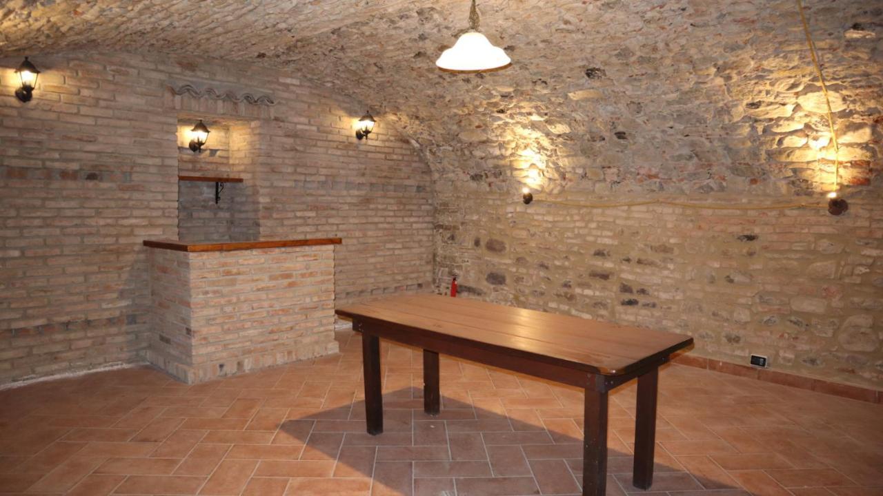 Dimora Della Corte Bed & Breakfast Rivanazzano Terme Dış mekan fotoğraf